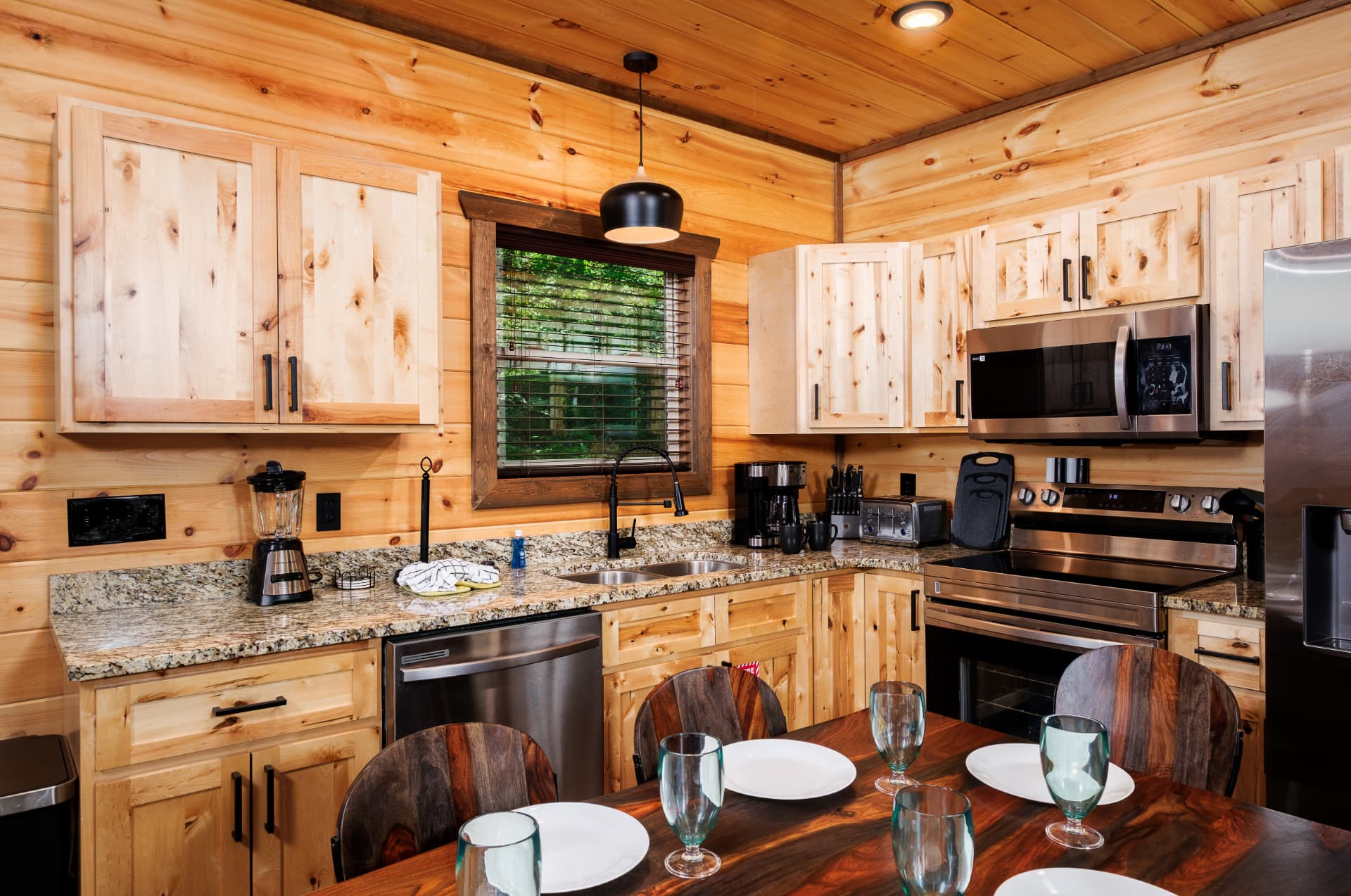 Kitchen & Live-Edge Dining Table